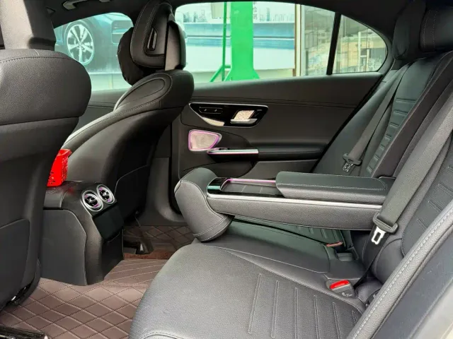 Mercedes-Benz C-Class — Фото автомобиля 5