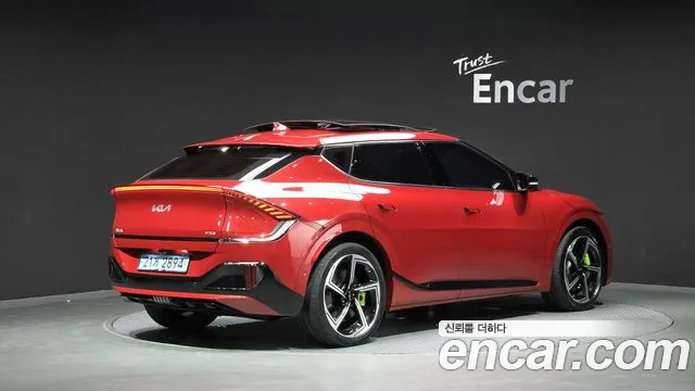 Kia EV6 — Фото автомобиля 2