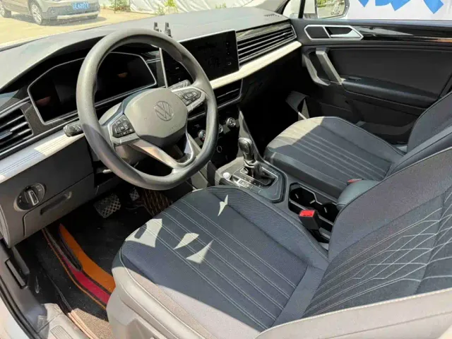 Volkswagen Tiguan L — Фото автомобиля 18