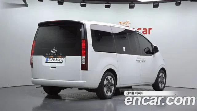 Hyundai Staria — Фото автомобиля 2