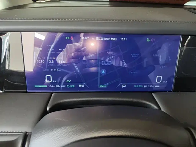 GAC Trumpchi E9 — Фото автомобиля 11