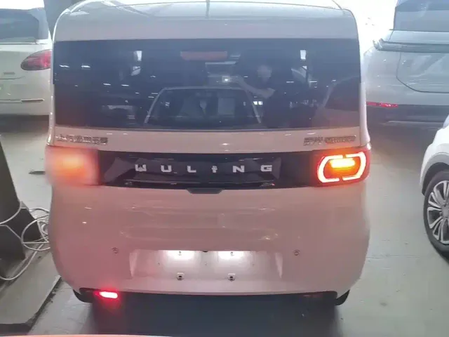 Wuling Motors Hongguang MINIEV 2022 Macaron Premium LFP — Фото автомобиля 5
