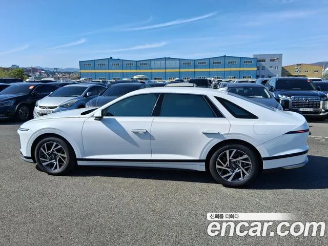 Hyundai Grandeur Grandeur (GN7) — Фото автомобиля 3