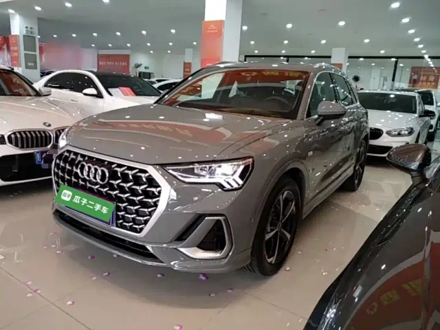 Фотография автомобиля — Audi Q3