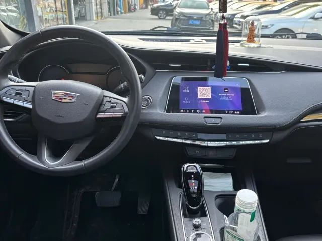 Cadillac XT4 — Фото автомобиля 9