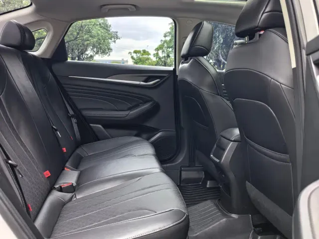 Changan Eado — Фото автомобиля 15