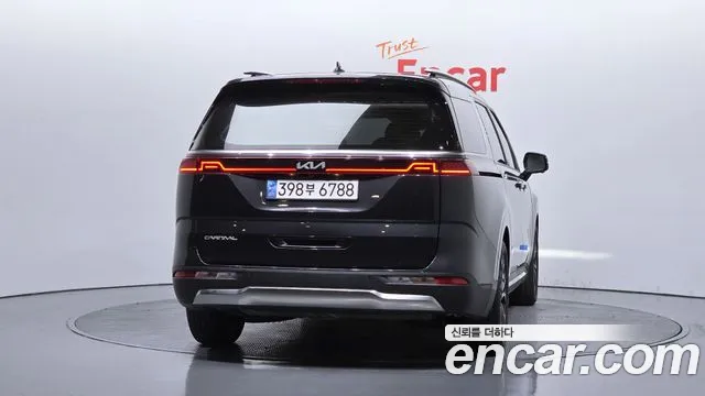 Kia Canival — Фото автомобиля 4