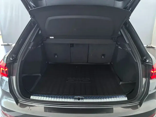 Audi Q3 — Фото автомобиля 4