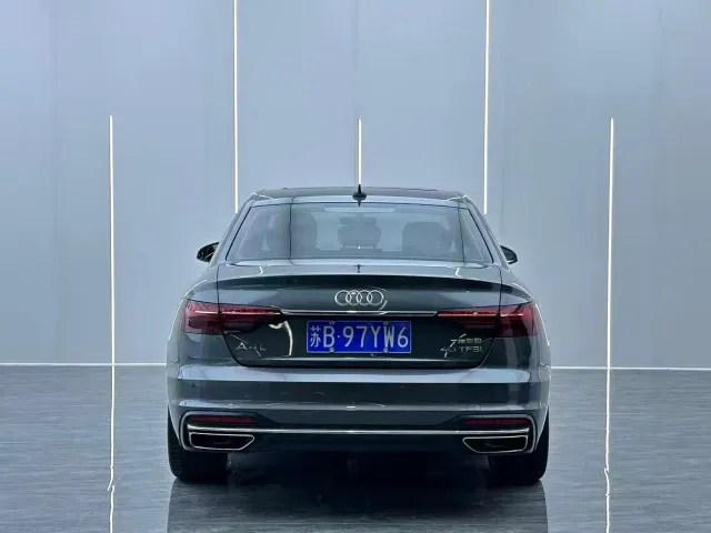 Audi A4L — Фото автомобиля 13