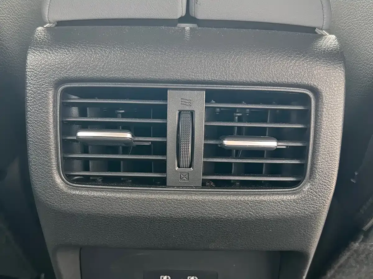 Nissan X-Trail 2023 e-POWER Super Hybrid Dual Motor AWD Luxury Edition — Фото автомобиля 12