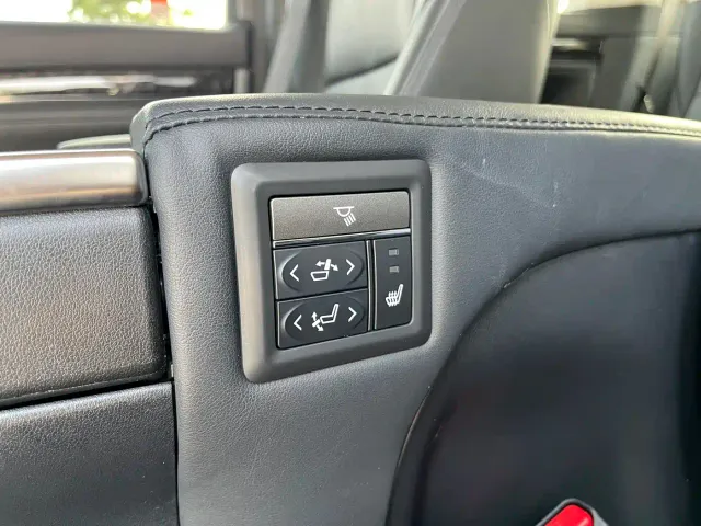 Toyota Vellfire — Фото автомобиля 12