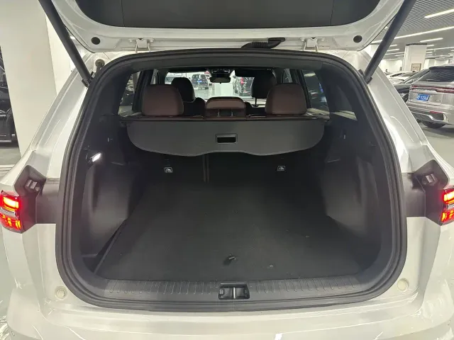 Geely Xingyue L — Фото автомобиля 15