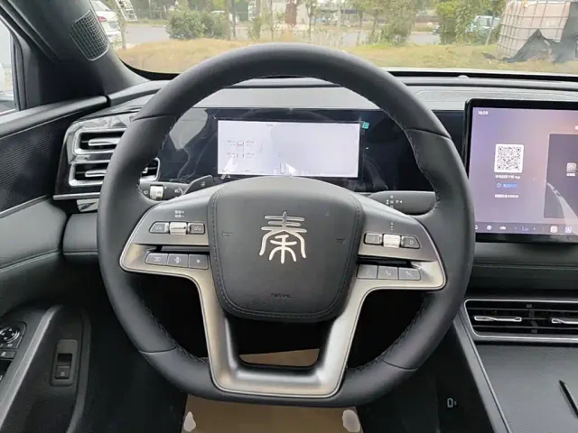 BYD Qin L — Фото автомобиля 10
