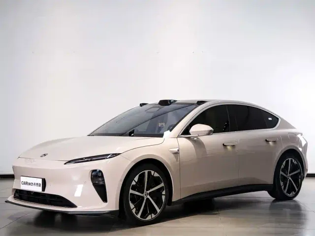 Nio ET5 — Фото автомобиля 13