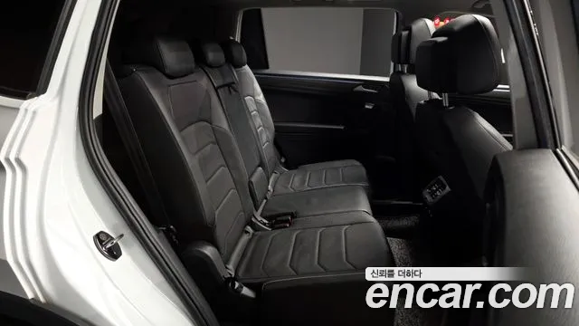 Volkswagen Tiguan — Фото автомобиля 11