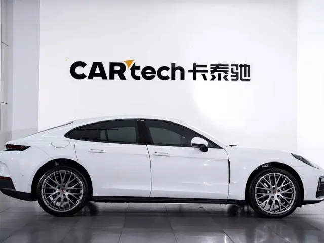 Porsche Panamera — Фото автомобиля 3