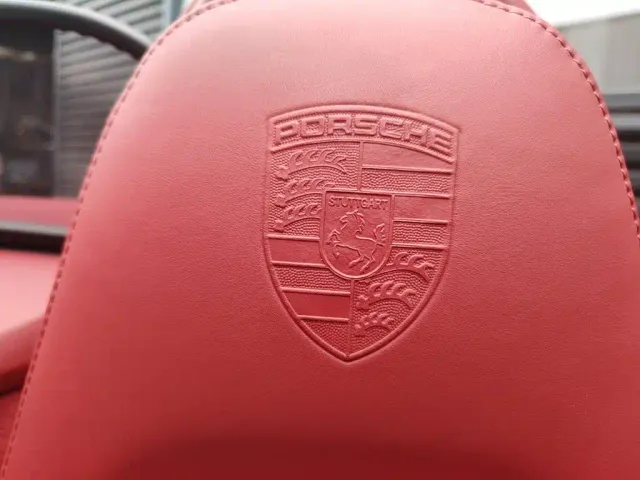 Porsche 718 — Фото автомобиля 8