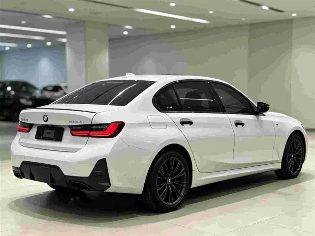 BMW 3 Series — Фото автомобиля 4