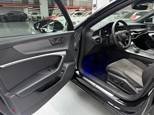 Audi Audi A6L 2022 40 TFSI Luxury Dynamic — Фото автомобиля 5