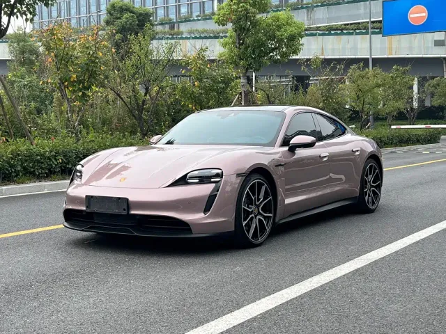 Фотография автомобиля — Porsche Taycan
