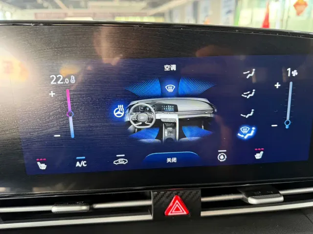 Hyundai Elantra — Фото автомобиля 4