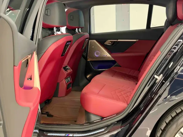 BMW 5 Series — Фото автомобиля 9