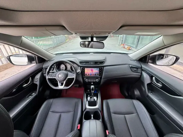 Nissan X-Trail — Фото автомобиля 7