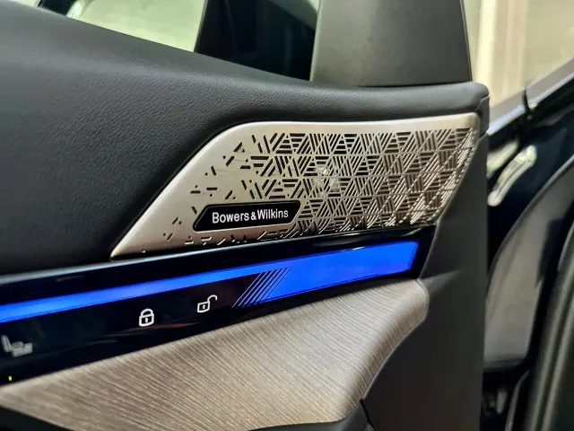 BMW 5 Series — Фото автомобиля 15