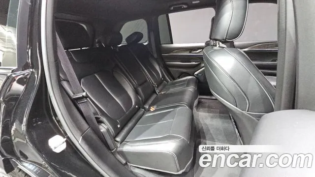 Jeep Cherokee — Фото автомобиля 17