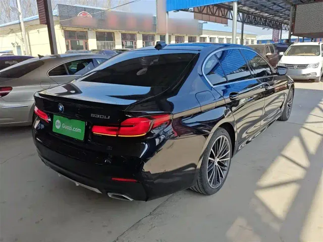BMW 5 Series — Фото автомобиля 6