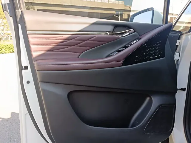 GAC Trumpchi M8 — Фото автомобиля 16
