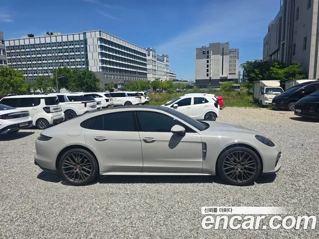 Porsche Panamera — Фото автомобиля 4