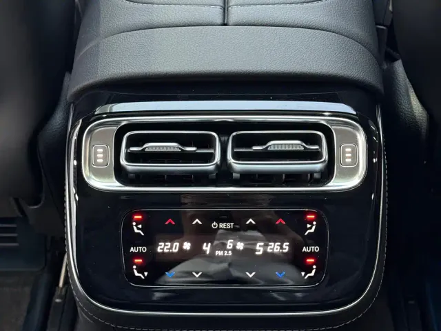 Mercedes-Benz S-Class — Фото автомобиля 16