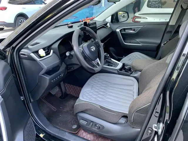 Toyota Wildlander — Фото автомобиля 4