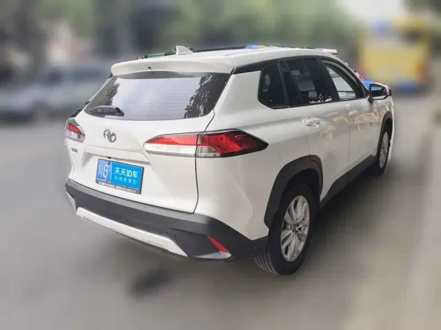 Toyota Corolla Cross — Фото автомобиля 2