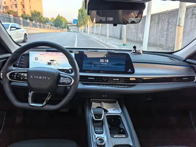Chery Arrizo 8 — Фото автомобиля 5