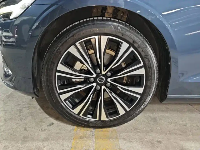 Volvo S60 — Фото автомобиля 22