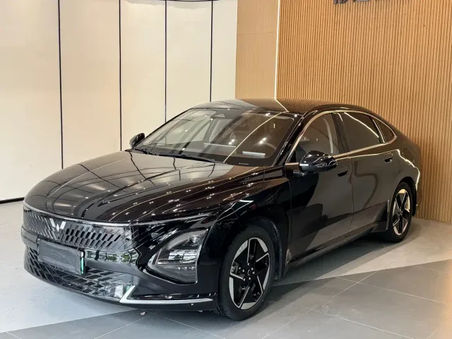 Фотография автомобиля — Wuling Starlight