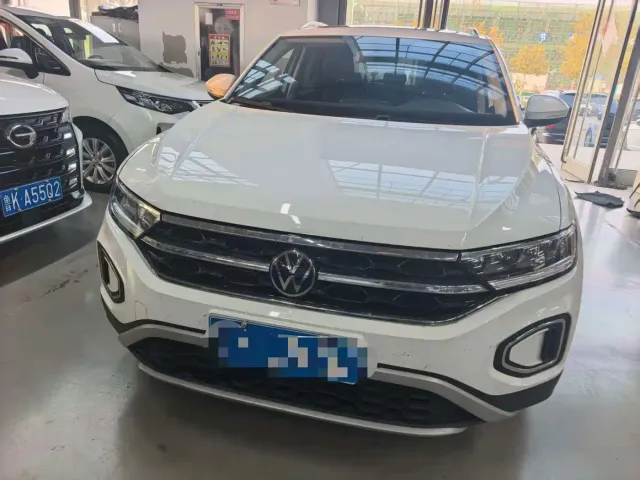 Volkswagen T-Roc — Фото автомобиля 2