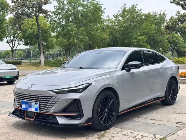 Фотография автомобиля — Changan UNI-V