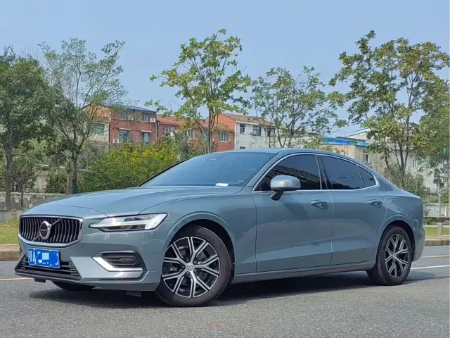 Фотография автомобиля — Volvo S60