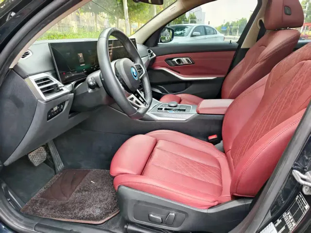 BMW i3 — Фото автомобиля 5