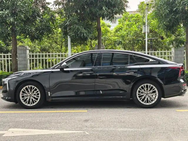 Bestune B70 — Фото автомобиля 7