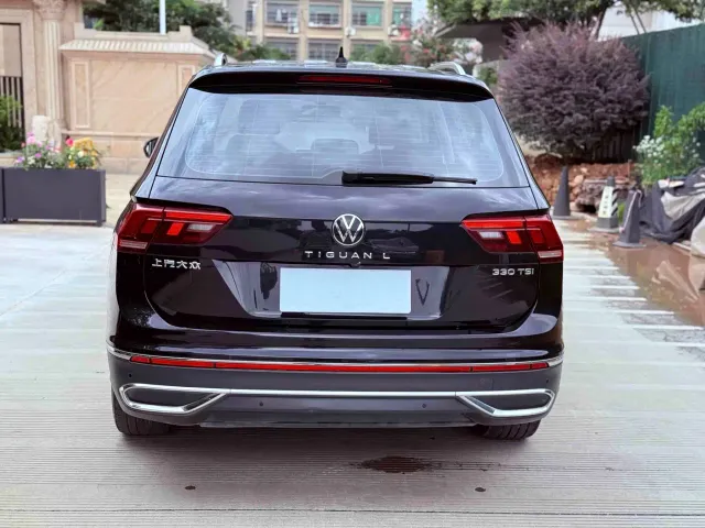 Volkswagen Tiguan L — Фото автомобиля 11