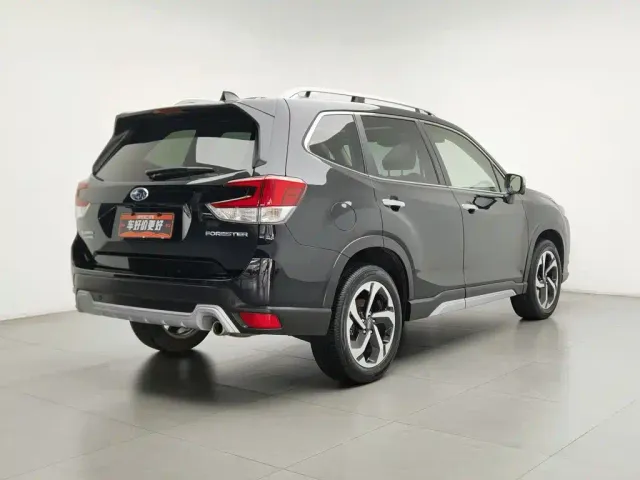 Subaru Forester — Фото автомобиля 2
