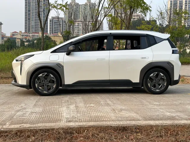 GAC Aion Y — Фото автомобиля 10