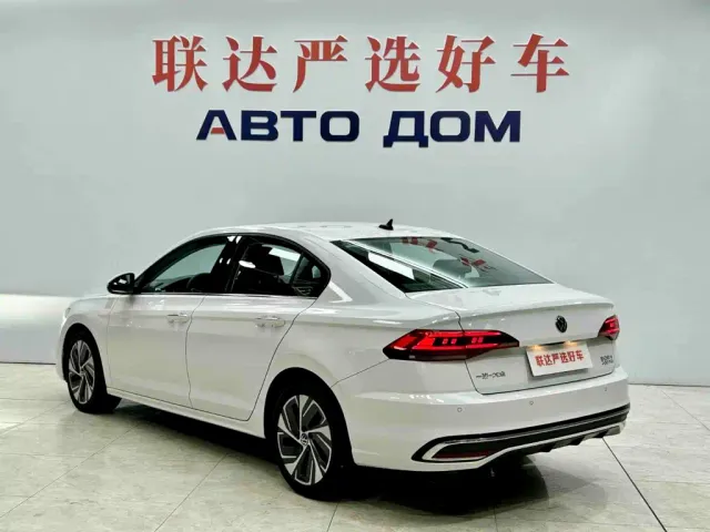 Volkswagen Bora — Фото автомобиля 4