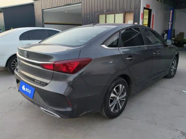 Changan Eado — Фото автомобиля 3