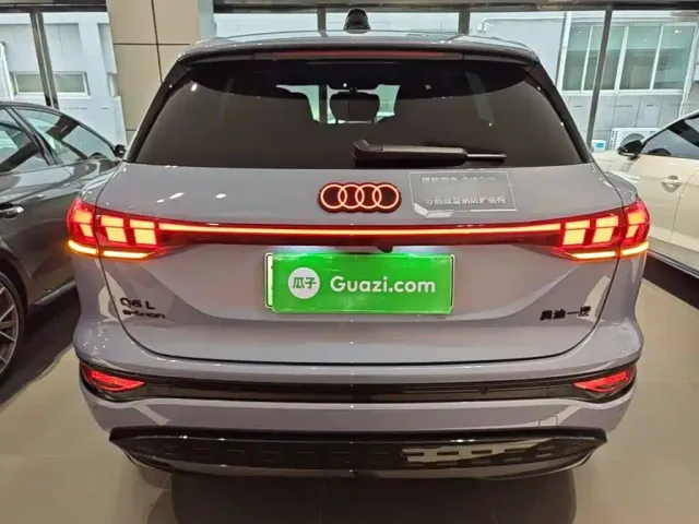 Audi Q6L e-tron — Фото автомобиля 5