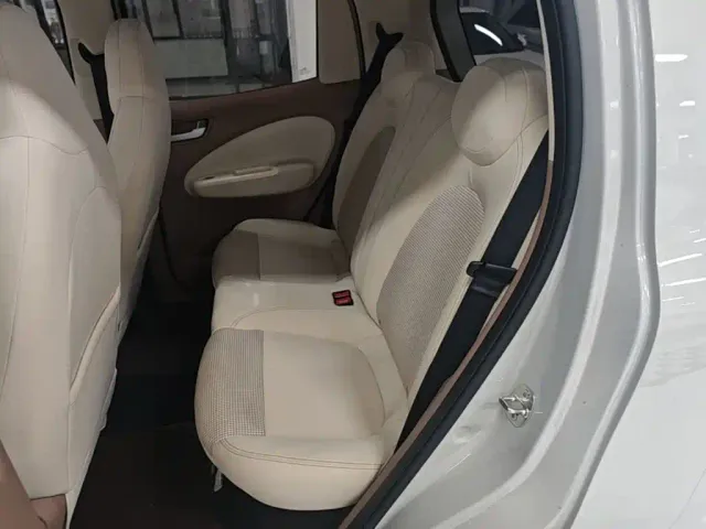 Wuling Hongguang Mini EV — Фото автомобиля 16
